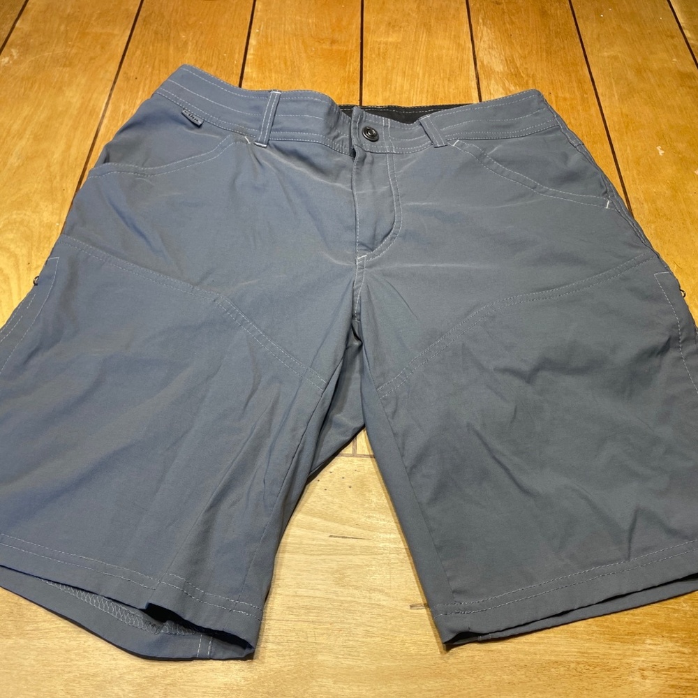 Kuhl Renegade Cargo Hiking Short Size 32 with 10” Inseam Color Gray Performance